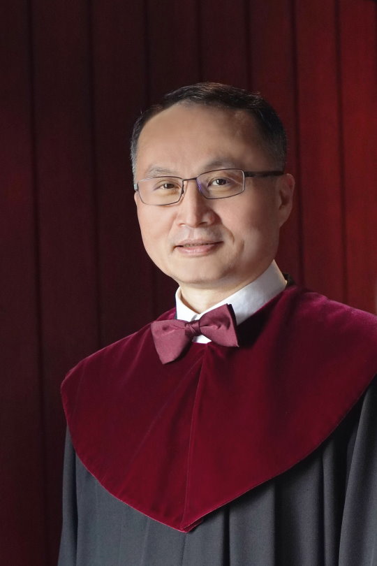 Justice Jau-Yuan HWANG